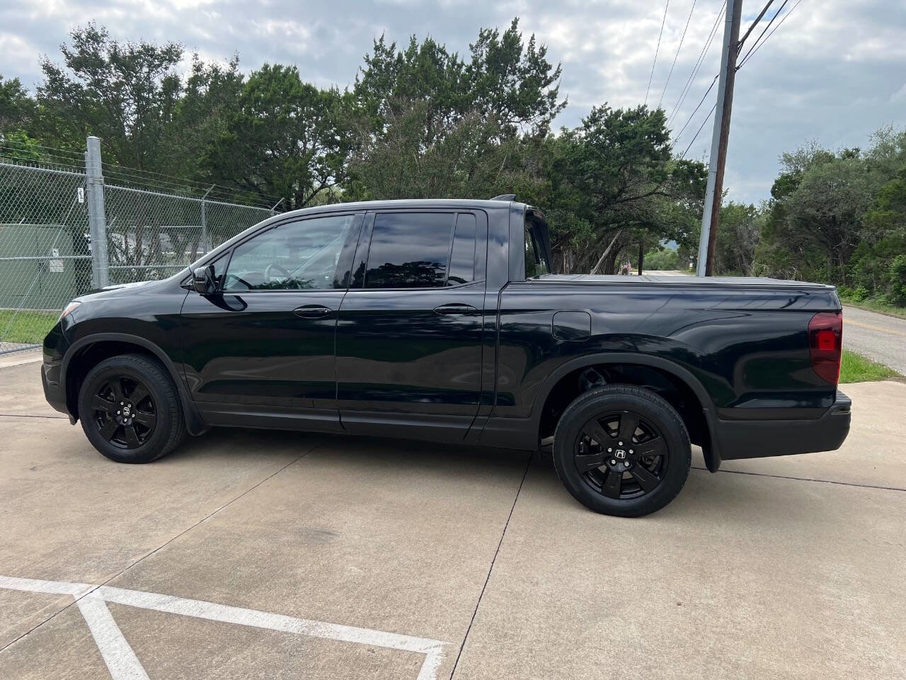 Used 2017 Honda Ridgeline Black Edition image 9