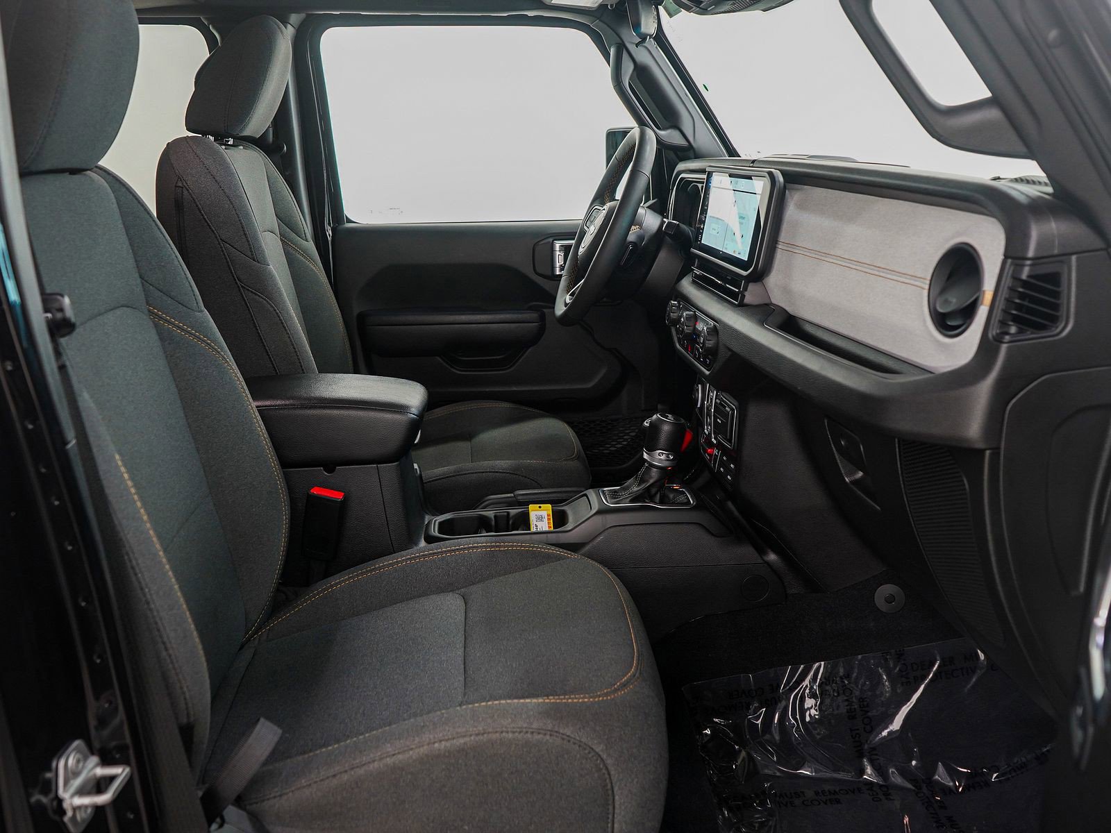 Used 2024 Jeep Wrangler Willys AWD/4WD image 12