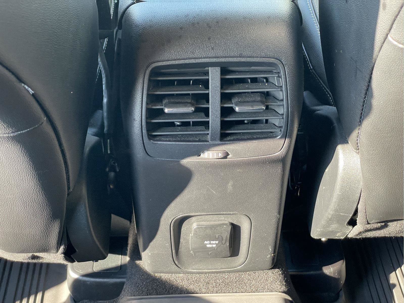 Used 2020 Ford Escape Titanium AWD/4WD image 19