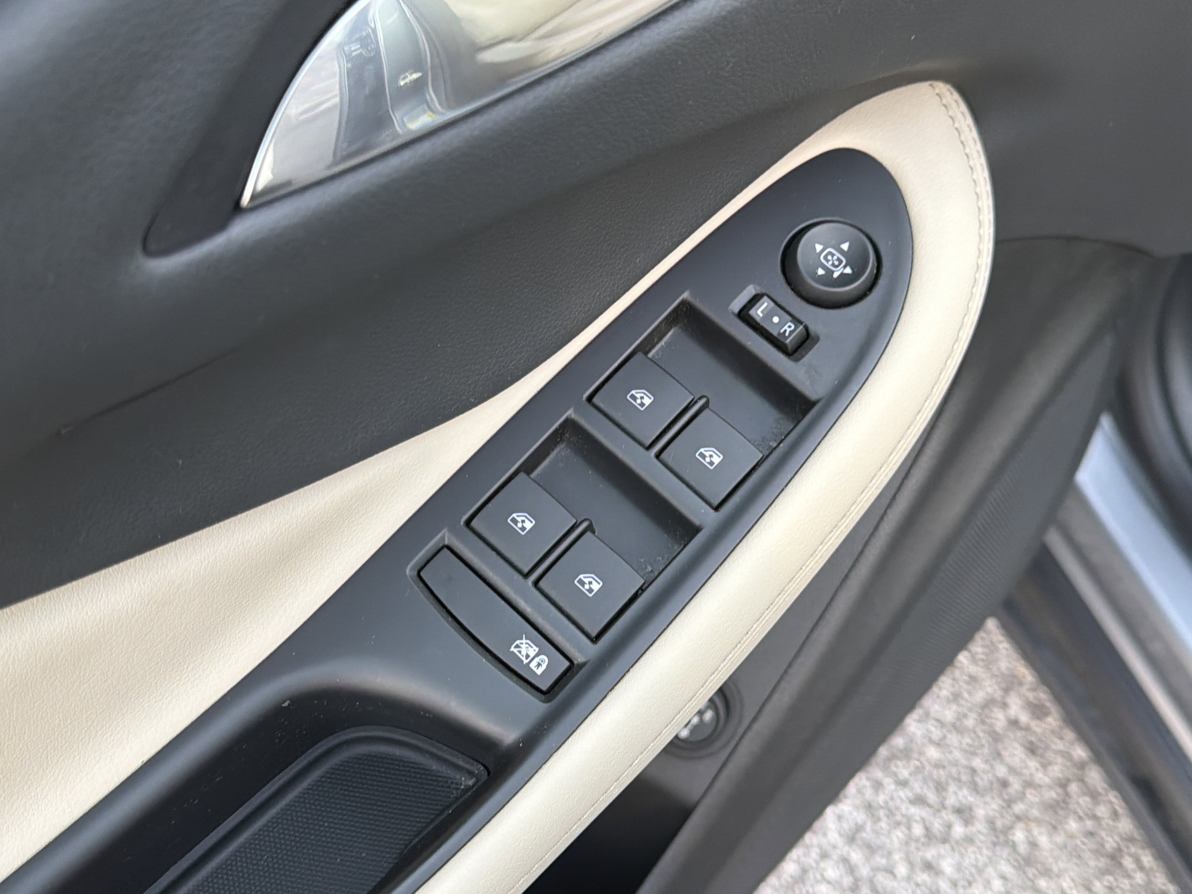 Used 2019 Buick Envision Essence image 15