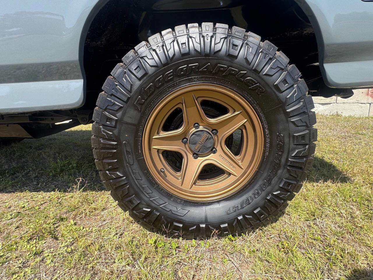 Used 1995 Ford Bronco XLT image 63