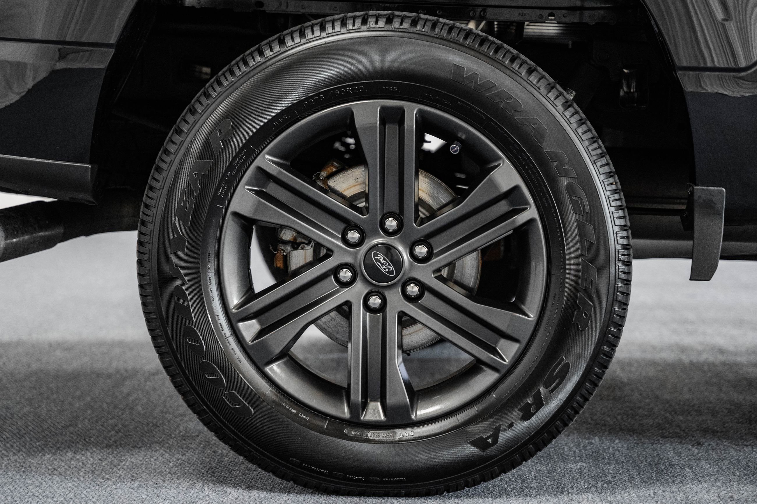 Certified 2021 Ford F150 Lariat w/ Equipment Group 502A High image 18