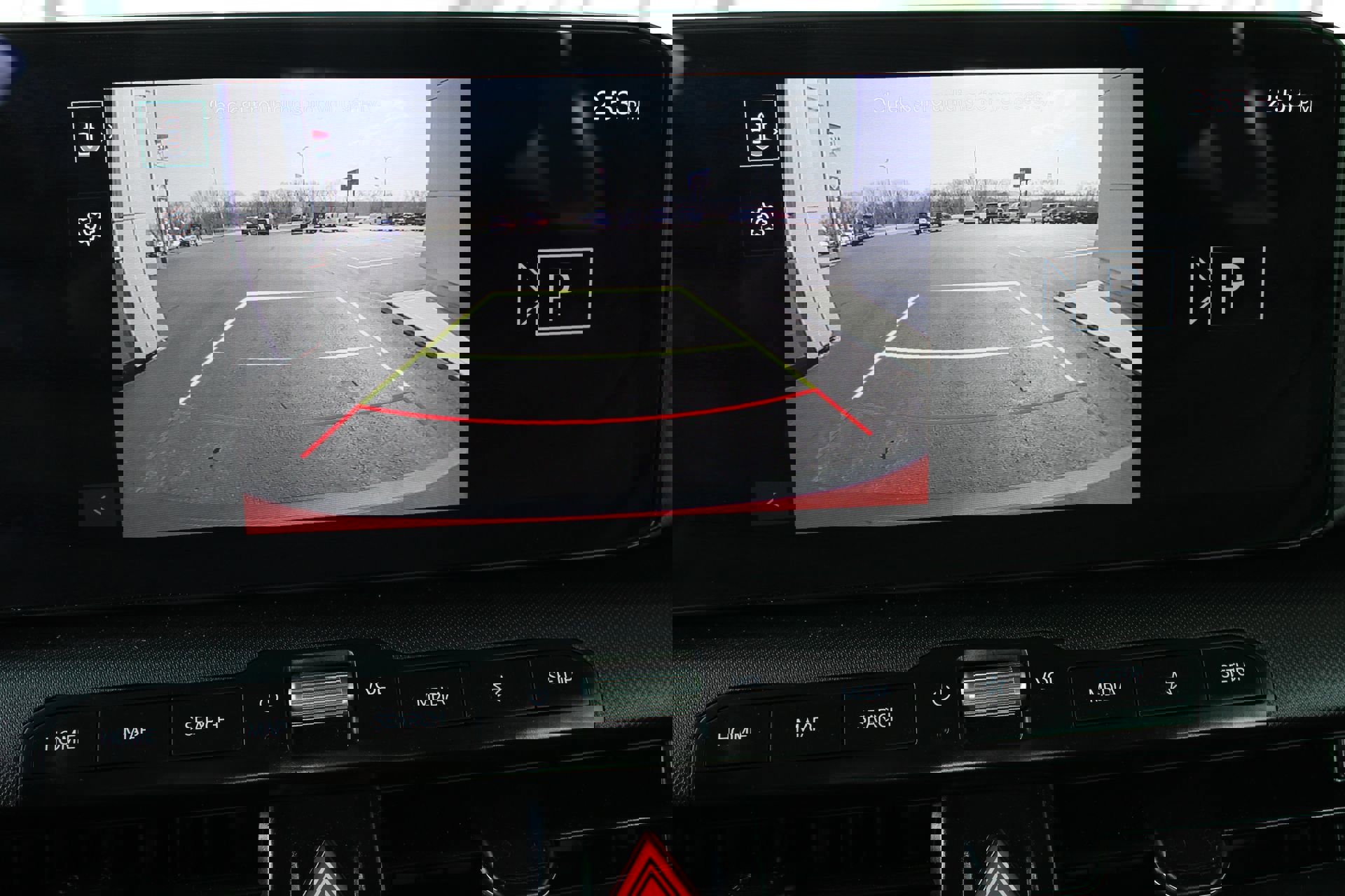 Used 2025 Kia K4 LXS image 32