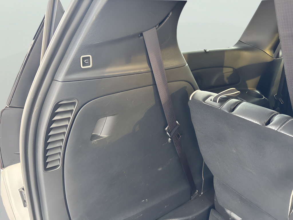 Used 2025 Chrysler Pacifica Limited FWD image 14