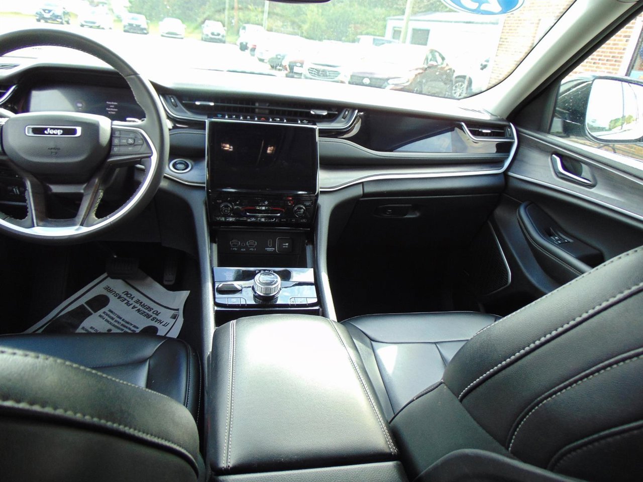 Used 2023 Jeep Grand Cherokee 4WD 4xe image 18