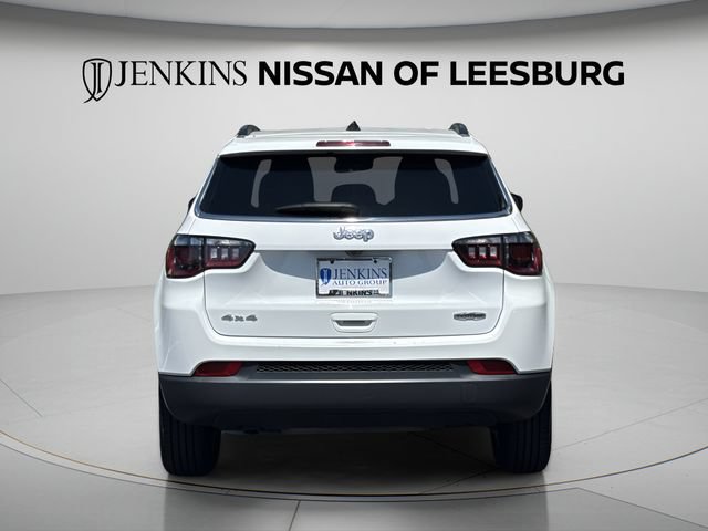 Used 2024 Jeep Compass Latitude AWD/4WD image 9