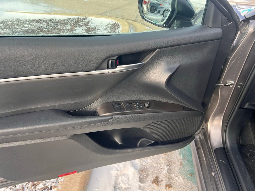 Used 2024 Toyota Camry SE w/ Cold Weather Package image 8