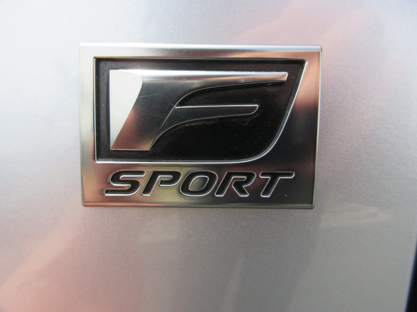 Used 2024 Lexus RX 500h F Sport w/ Convenience Package AWD/4WD image 3