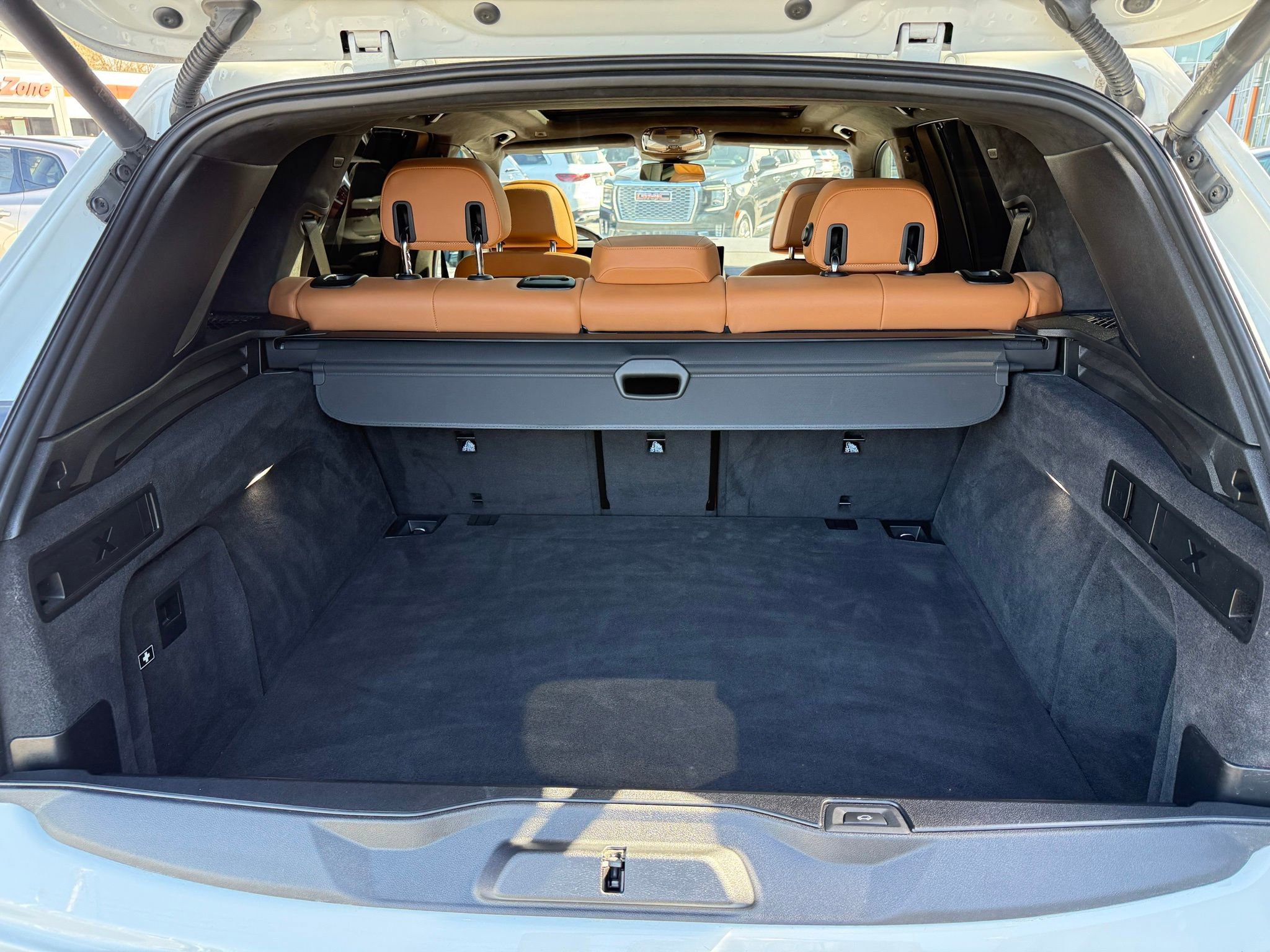 Used 2024 BMW X5 xDrive40i w/ Executive Package image 33