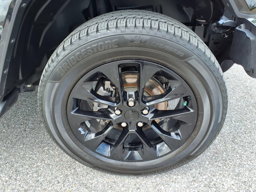 Used 2021 Jeep Wrangler Unlimited Sahara AWD/4WD image 9