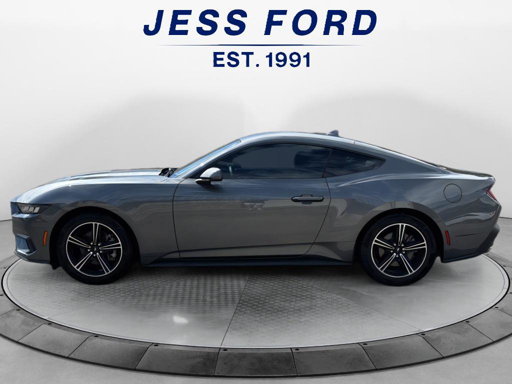 Used 2024 Ford Mustang Coupe image 2