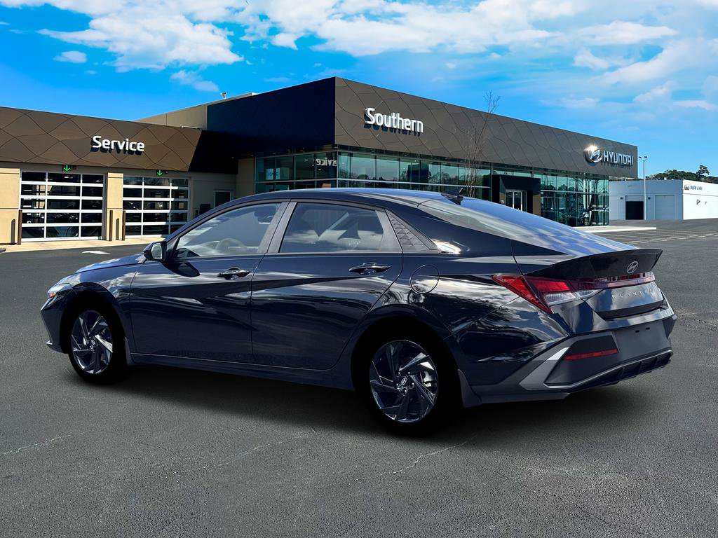 New 2026 Hyundai Elantra Sport FWD image 4