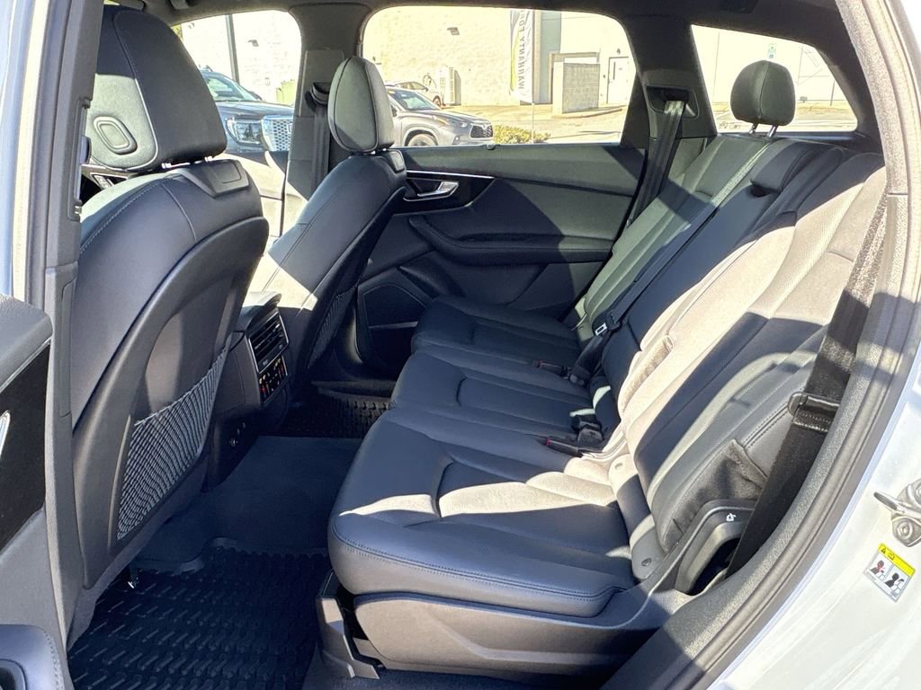 Used 2023 Audi Q7 3.0T Prestige image 26