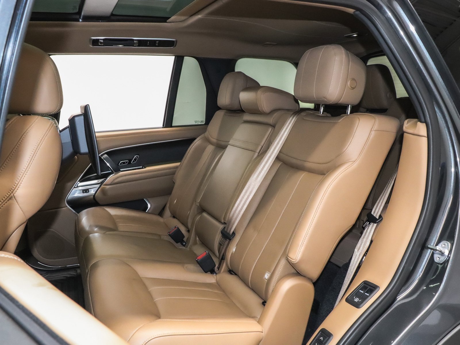 Used 2023 Land Rover Range Rover Long Wheelbase Autobiography image 27