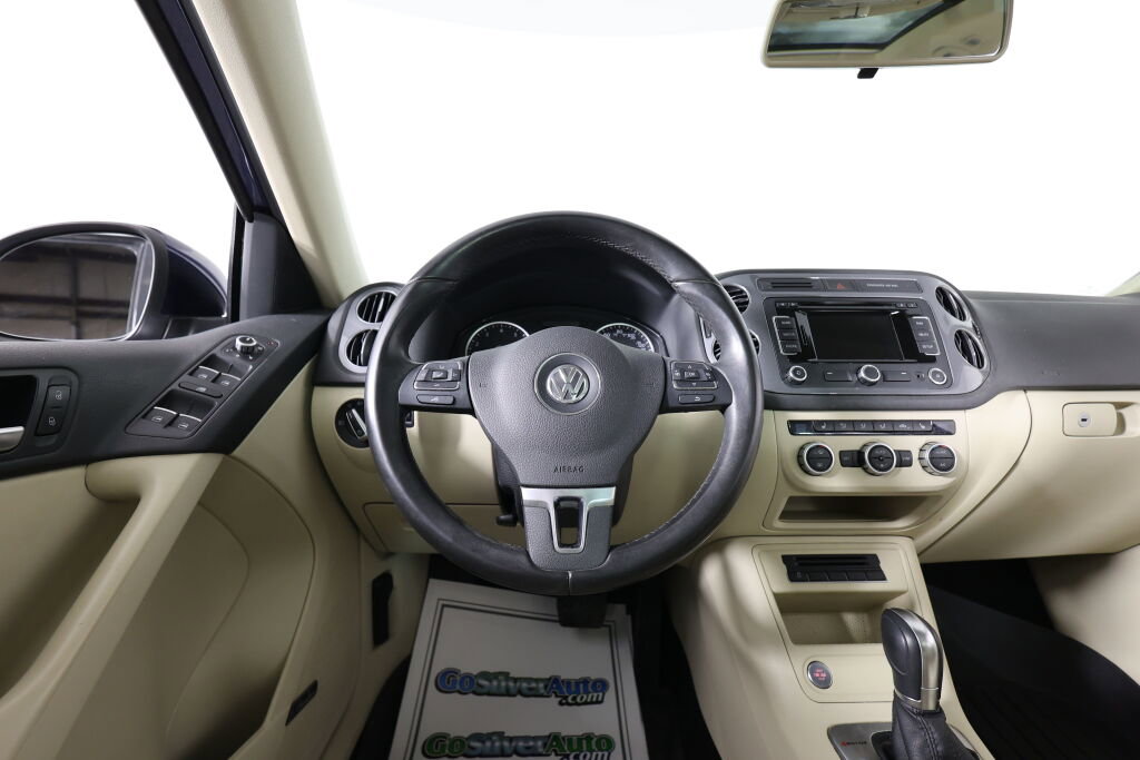 Used 2014 Volkswagen Tiguan SEL image 28