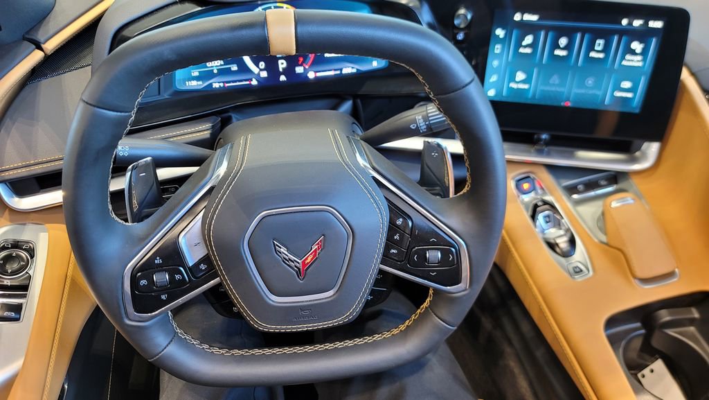 Used 2025 Chevrolet Corvette Stingray Preferred Cpe w/ 2LT image 22