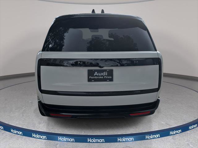 Used 2025 Land Rover Range Rover SE AWD/4WD image 7