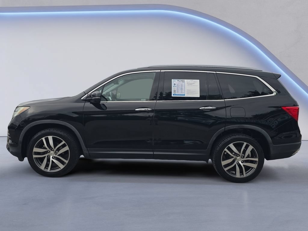 Used 2017 Honda Pilot Touring image 2