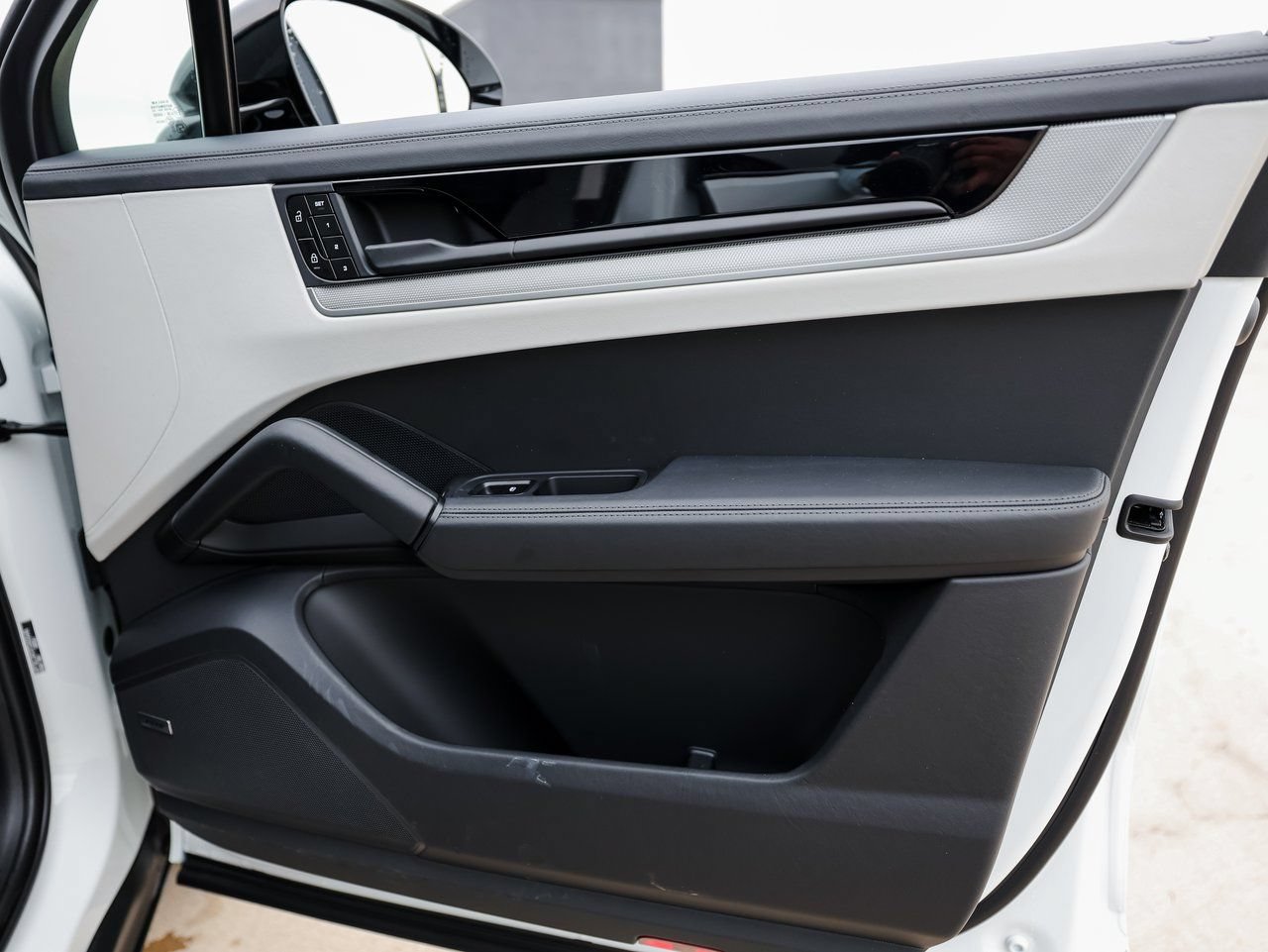 New 2026 Porsche Cayenne S AWD/4WD image 27