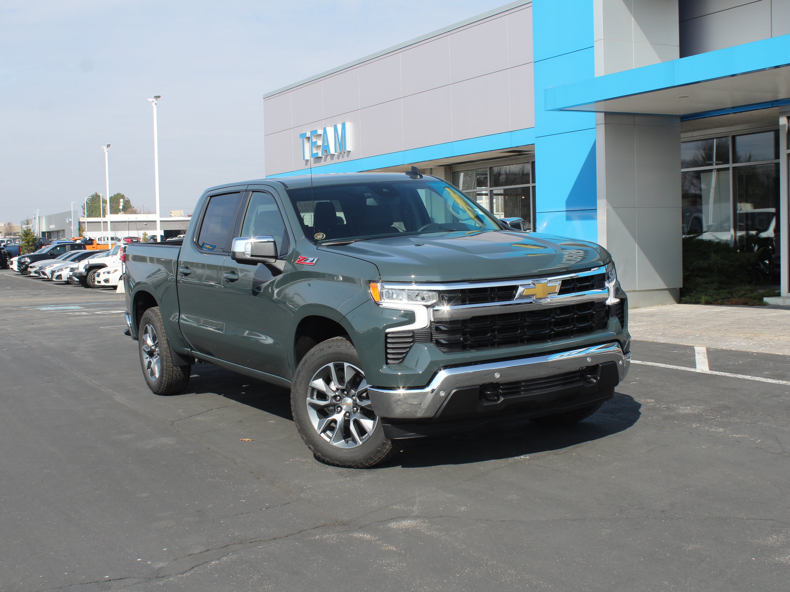 New 2026 Chevrolet Silverado 1500 LT w/ Z71 Off-Road Package image 2