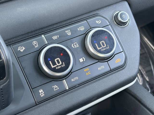 Used 2022 Land Rover Defender 90 X-Dynamic S image 17