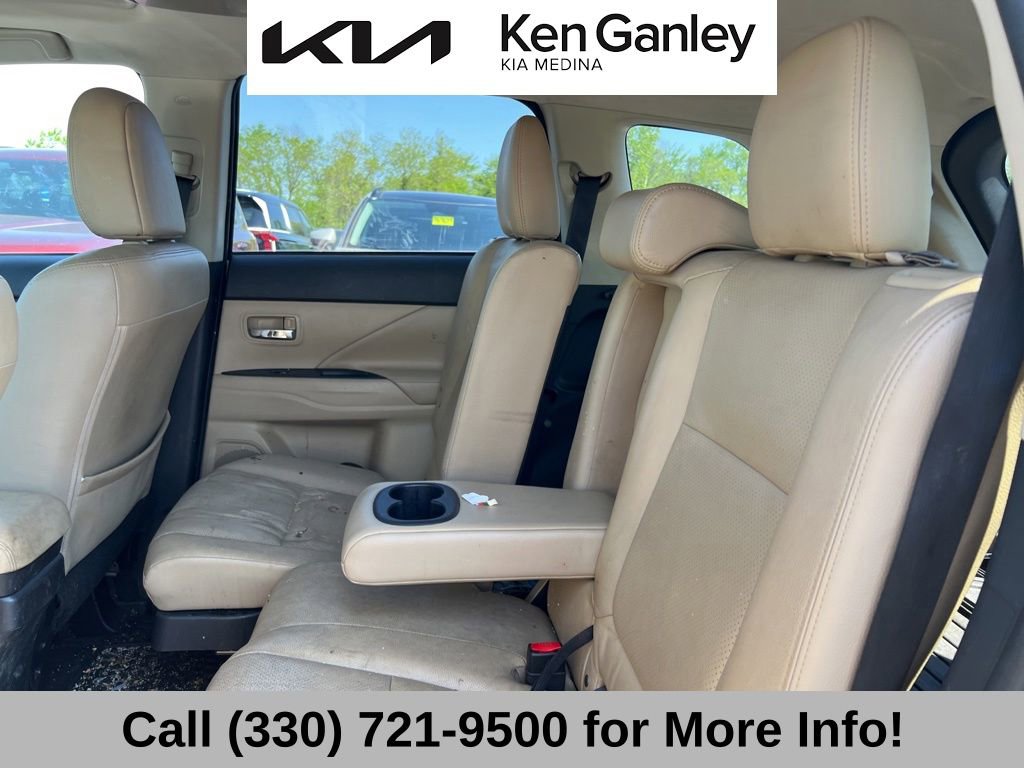 Used 2016 Mitsubishi Outlander GT AWD/4WD image 10