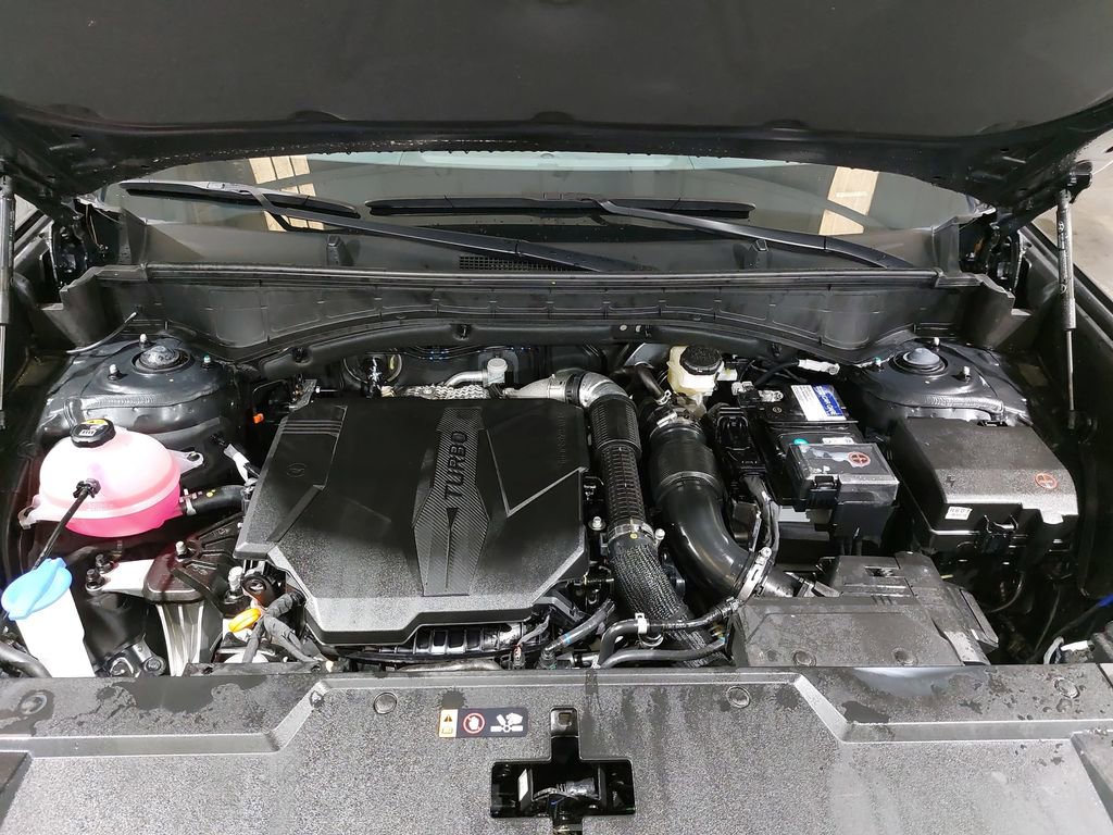 Certified 2025 Hyundai Santa Fe SEL image 32