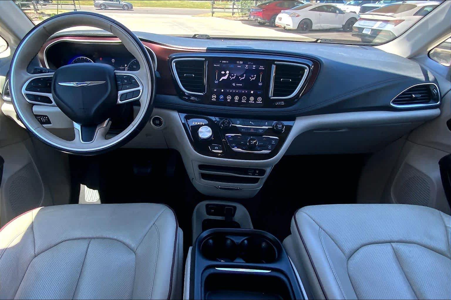 Used 2020 Chrysler Pacifica Limited FWD image 16