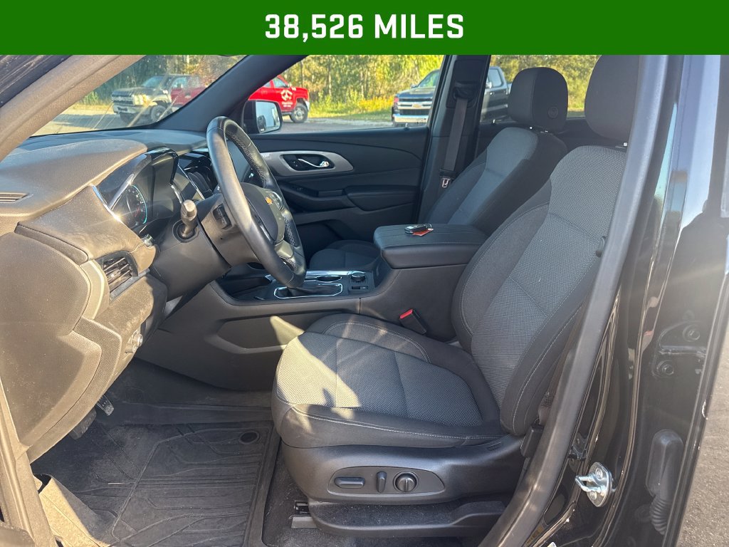 Used 2023 Chevrolet Traverse LT w/ LPO, Floor Liner Package AWD/4WD image 4