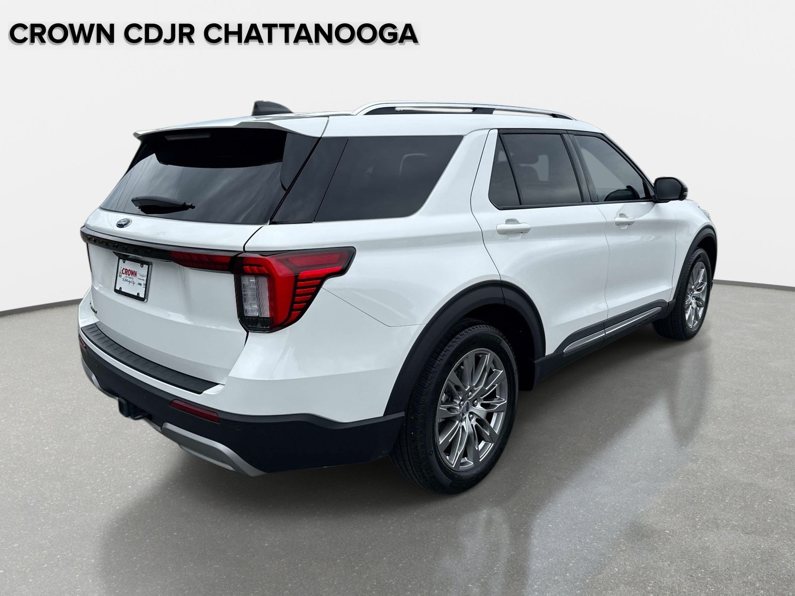 Used 2025 Ford Explorer Platinum RWD image 5