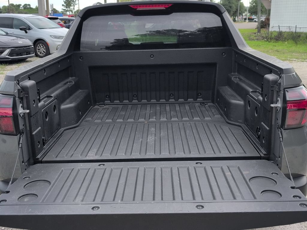 Used 2025 Hyundai Santa Cruz SEL FWD image 28