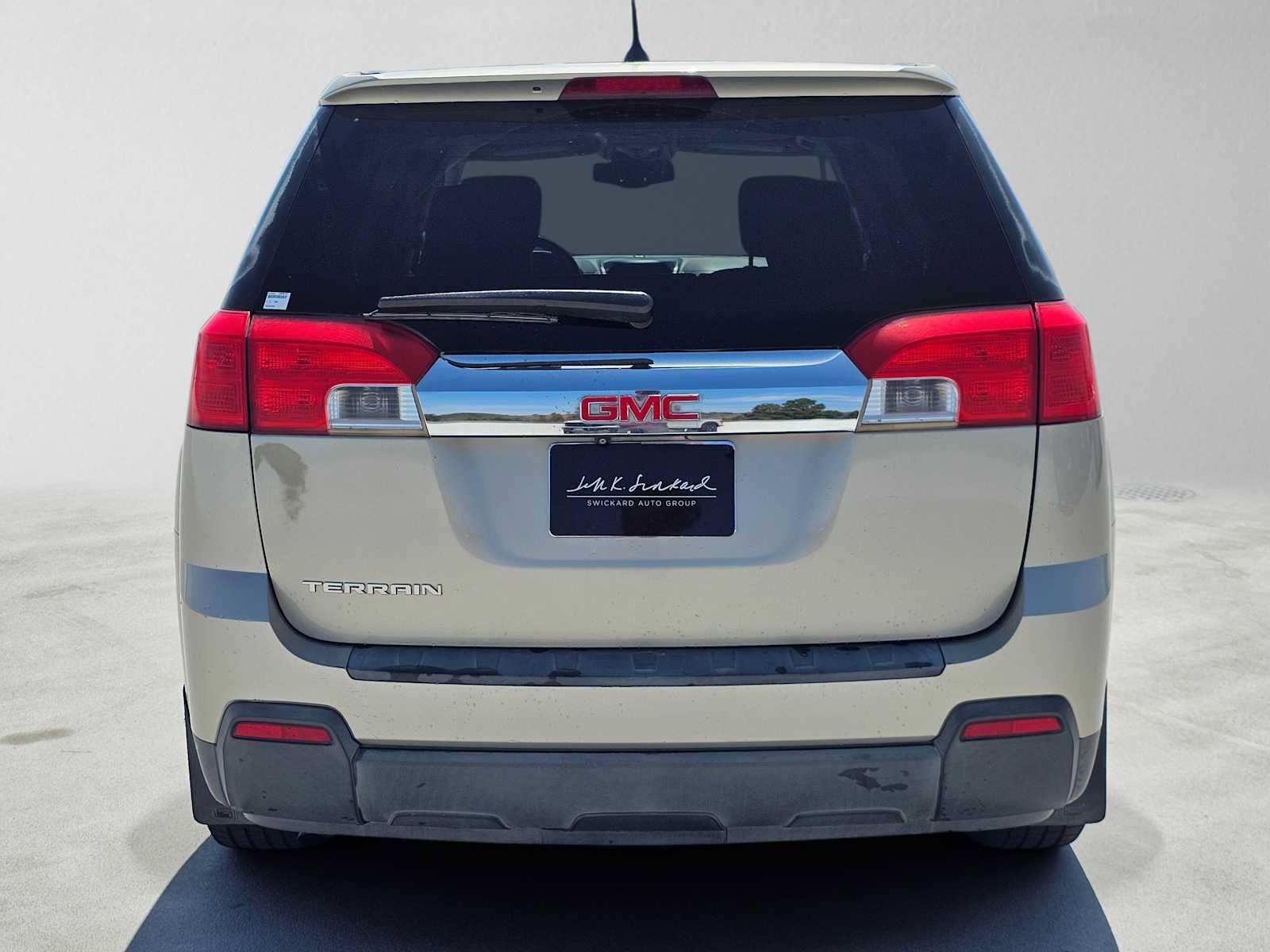 Used 2014 GMC Terrain SLE w/ LPO, Protection Package FWD image 4