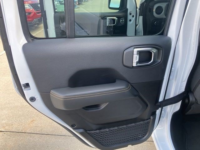 Certified 2025 Jeep Wrangler Unlimited Sahara AWD/4WD image 21