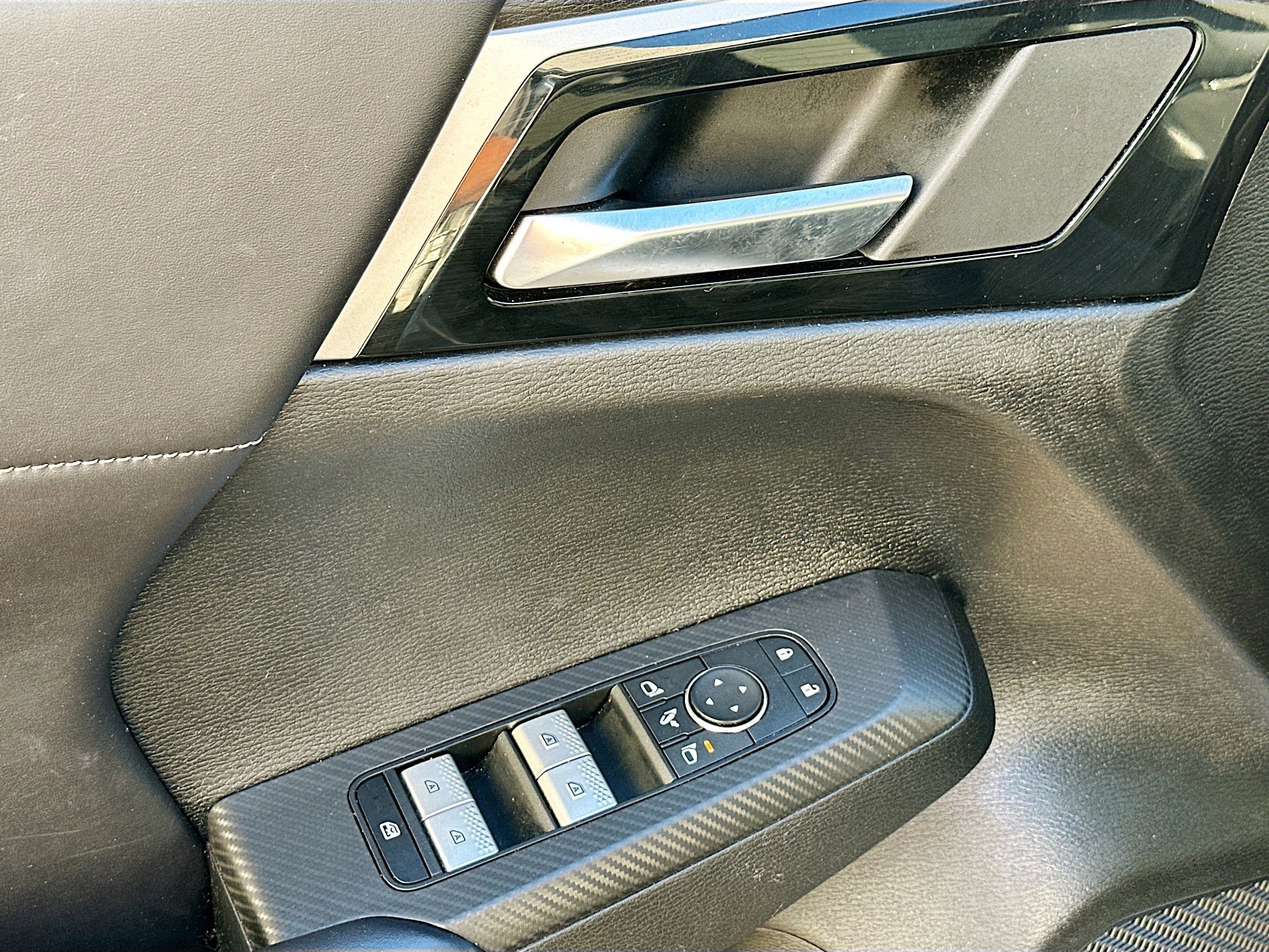 Used 2024 Mitsubishi Outlander SE Black Edition image 15