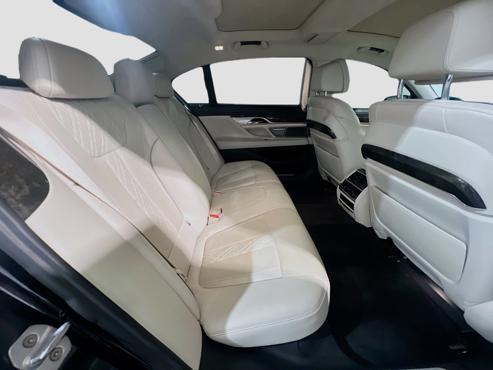 Used 2018 BMW 750i 750i image 22