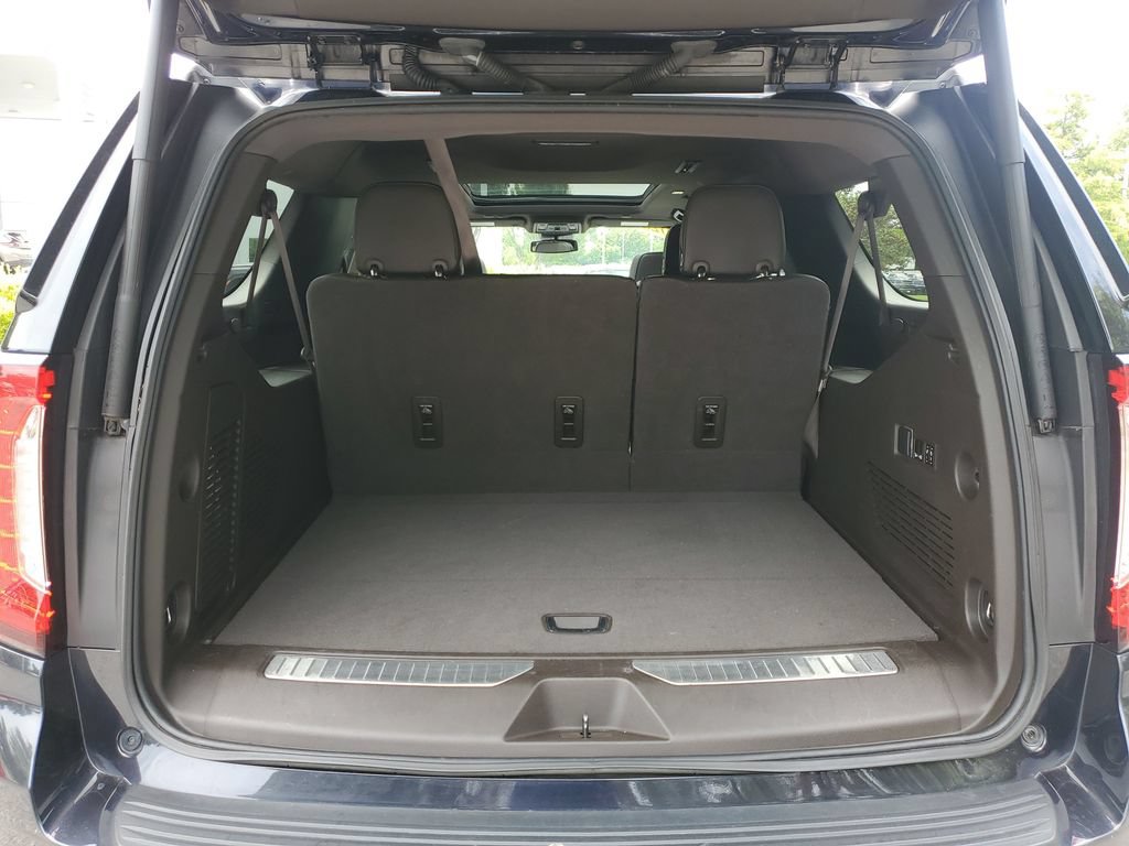 Used 2023 GMC Yukon XL Denali AWD/4WD image 8