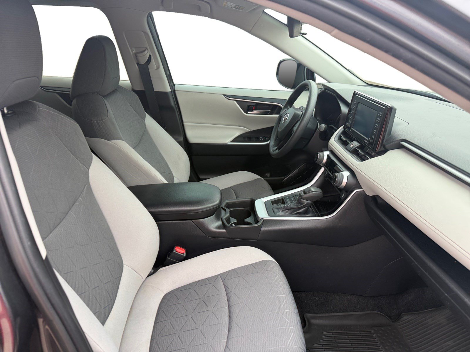 Used 2021 Toyota RAV4 XLE AWD/4WD image 15