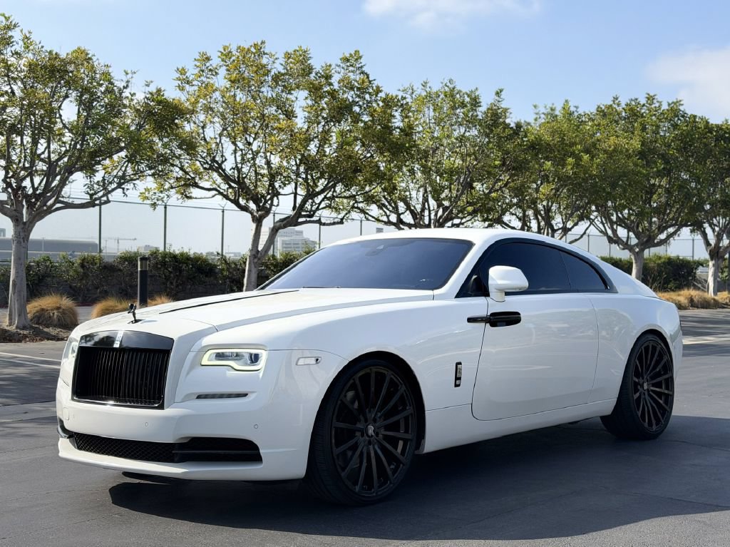 Used 2017 Rolls-Royce Wraith RWD image 2