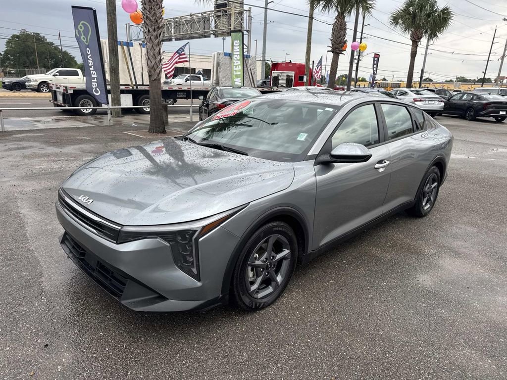 Used 2025 Kia K4 FWD image 3