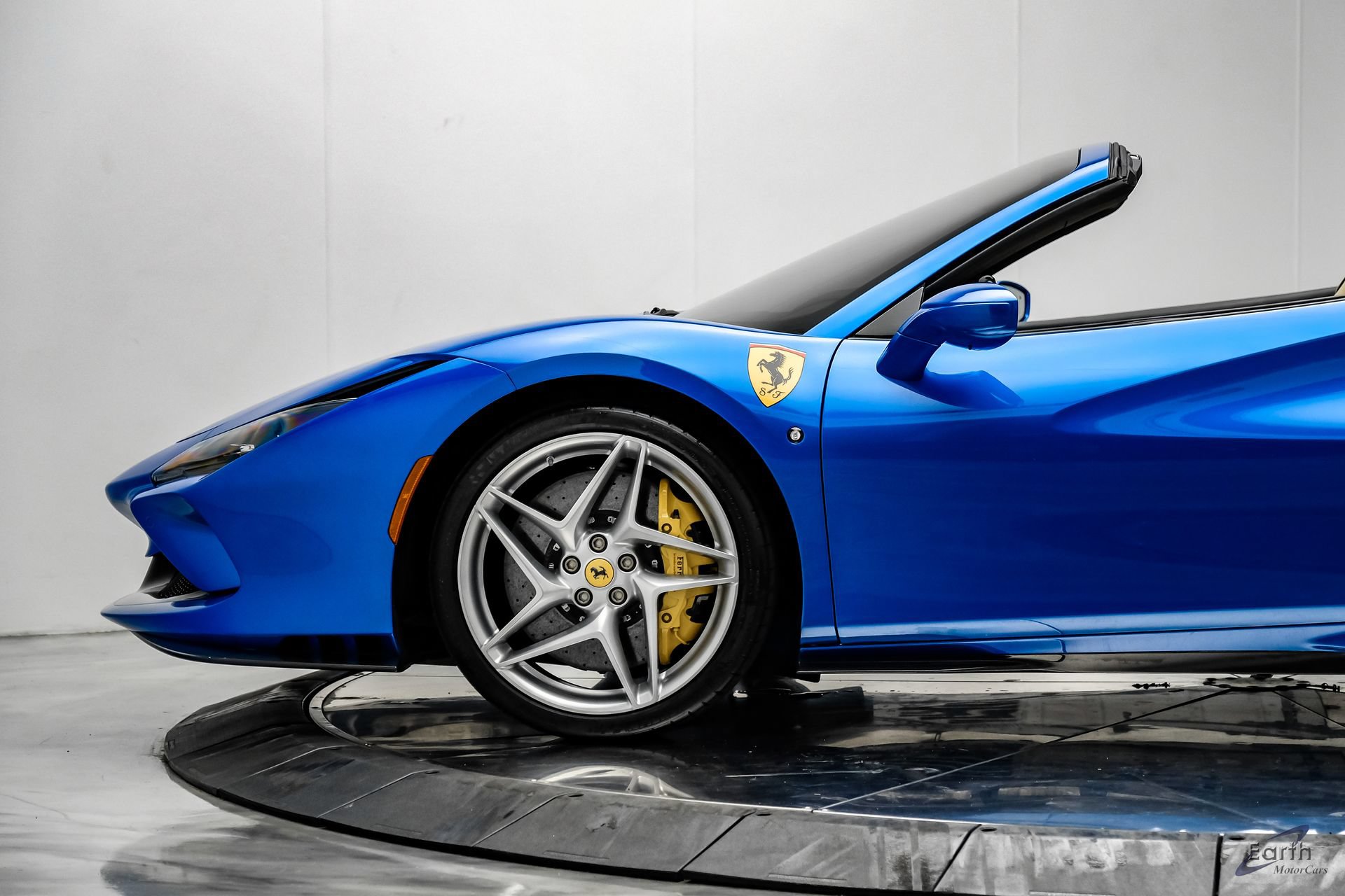 Used 2023 Ferrari F8 Tributo RWD image 11