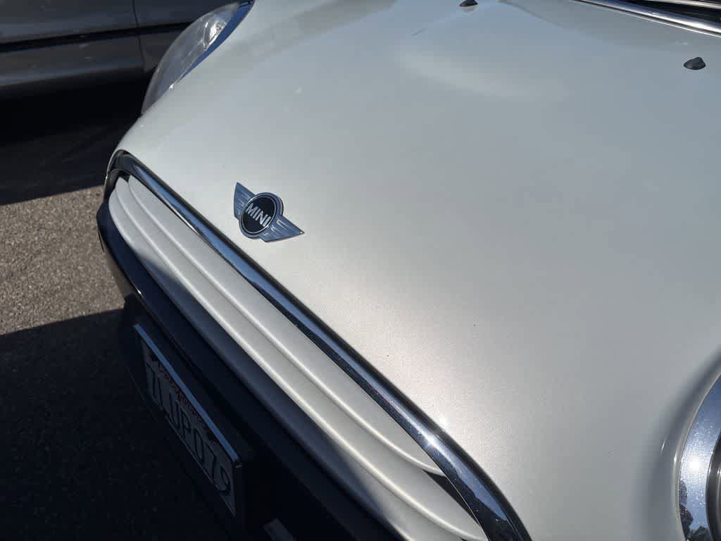 Used 2015 MINI Cooper 4-Door Hardtop image 5