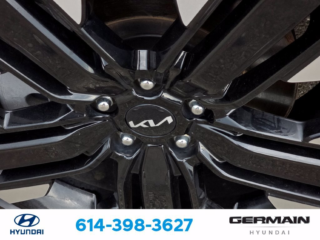 Used 2024 Kia Telluride SX Prestige w/ Towing Package AWD/4WD image 13