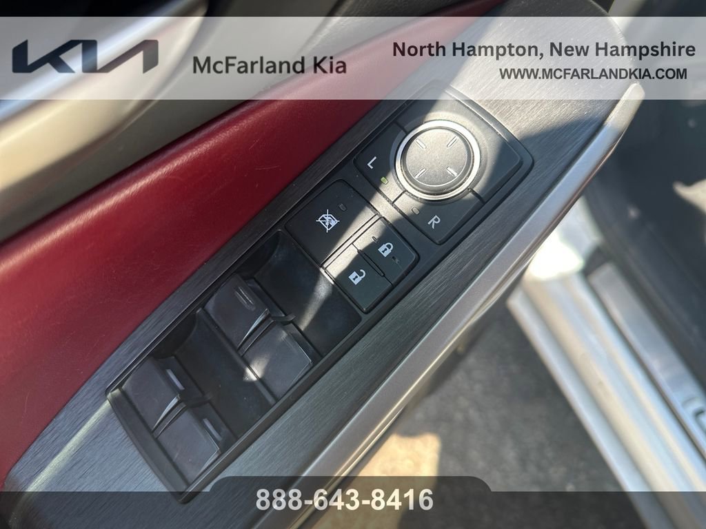Used 2019 Lexus IS 300 F Sport w/ F Sport Package AWD/4WD image 14