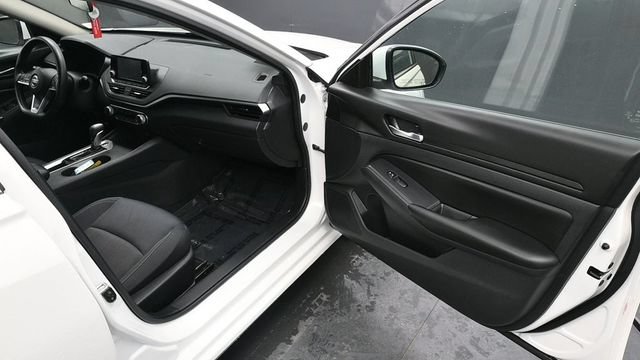 Used 2021 Nissan Altima 2.5 S FWD image 12