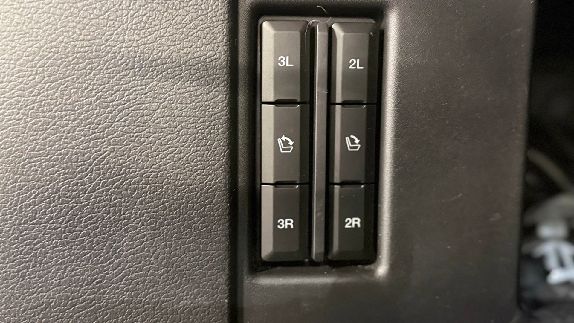 Used 2022 Ford Expedition Platinum image 31