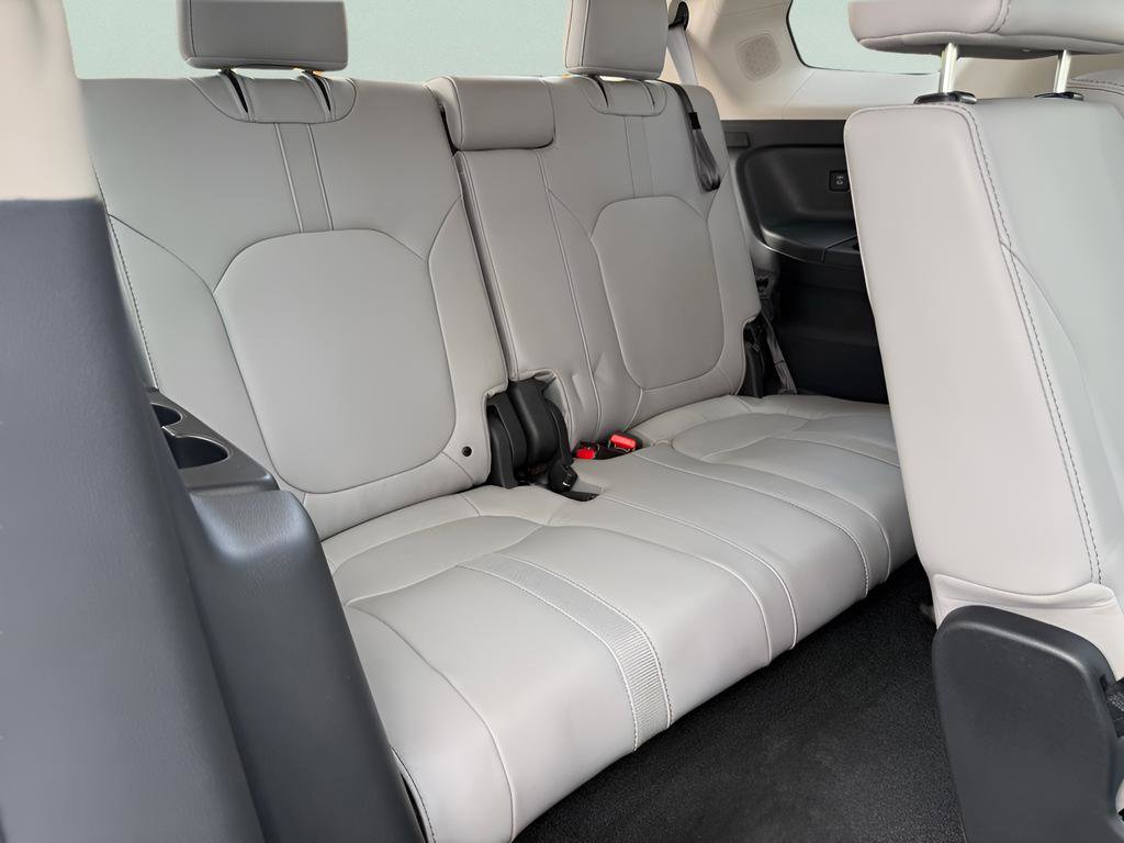 Used 2024 Honda Pilot Touring image 37