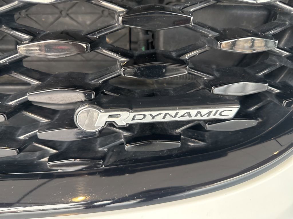 Used 2025 Jaguar F-PACE R-Dynamic S image 5