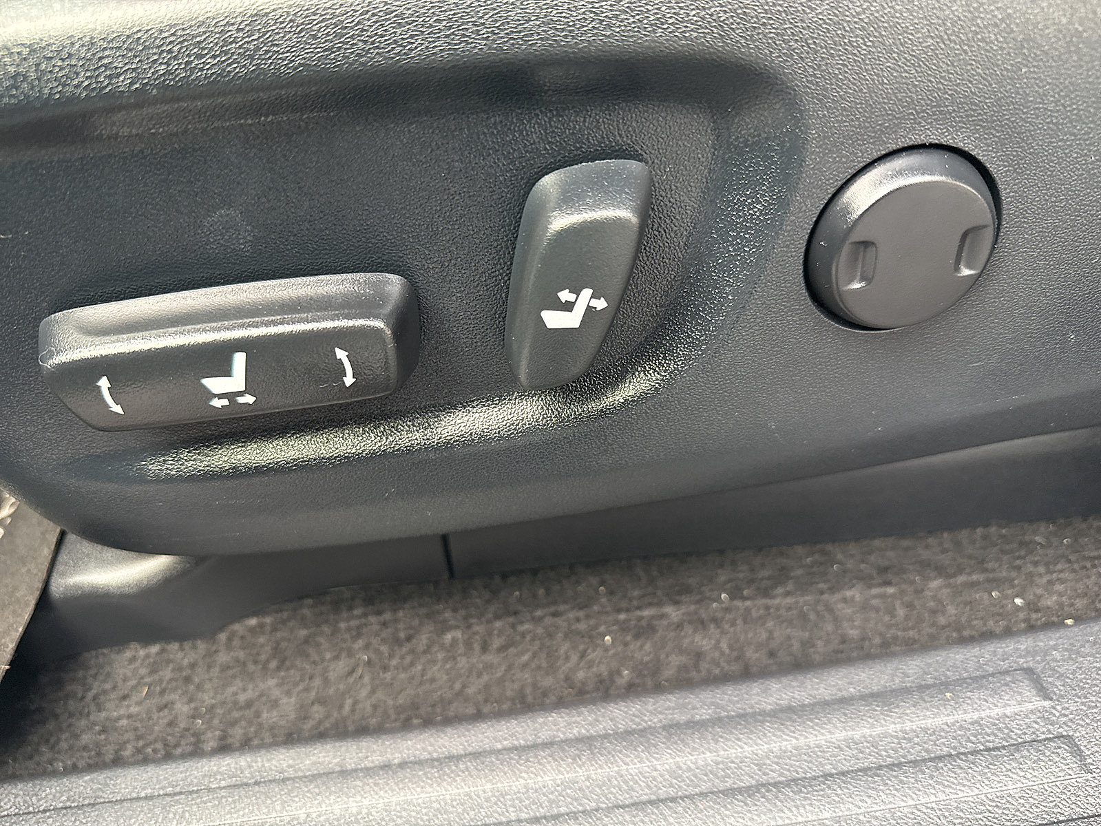 Used 2018 Toyota 4Runner Limited AWD/4WD image 35