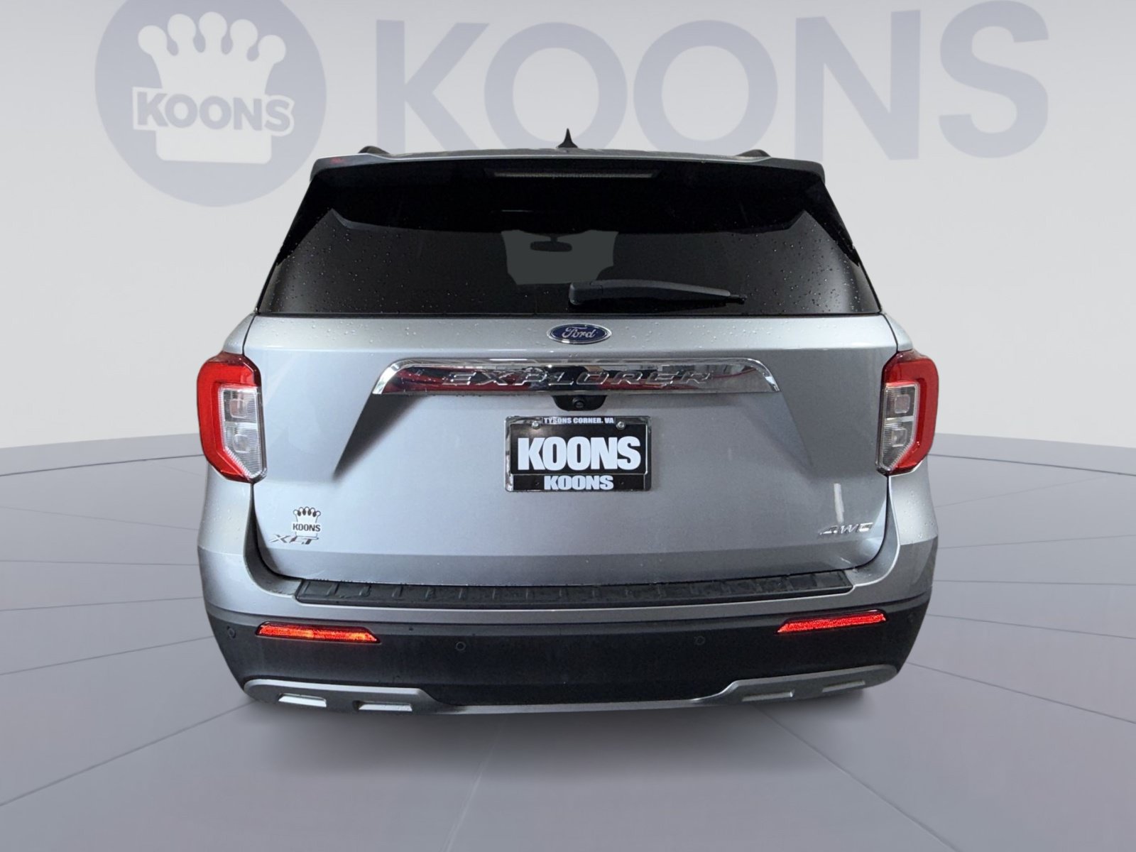 Used 2023 Ford Explorer XLT w/ Equipment Group 202A AWD/4WD image 5