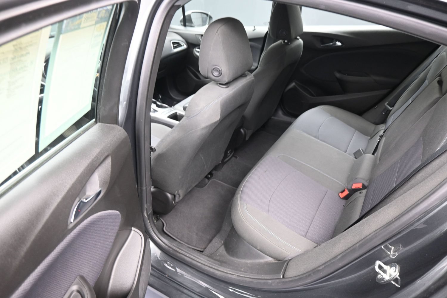 Used 2019 Chevrolet Cruze LT w/ Convenience Package FWD image 17